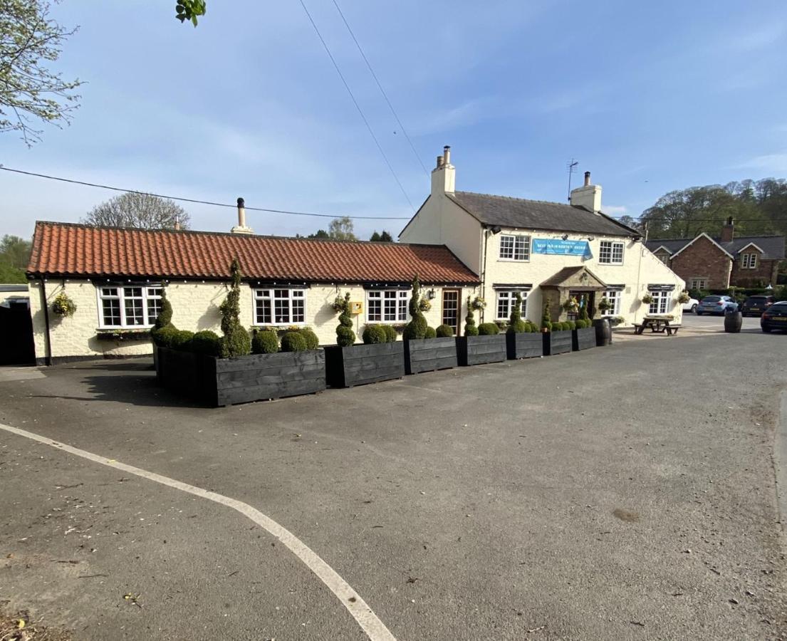 The Carpenters Arms Hotel Thirsk Exterior photo